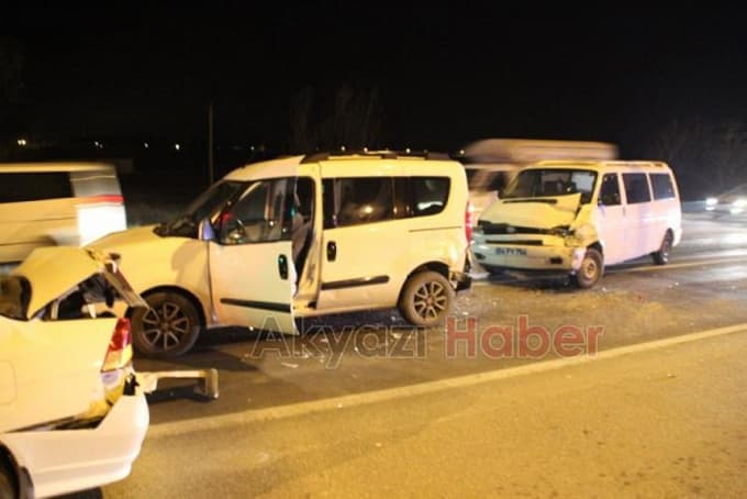 Akyazı-Ormanköy'de zincirleme trafik kazası!