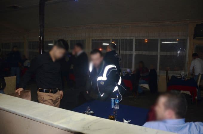 Alkollü mekanlara polis baskını