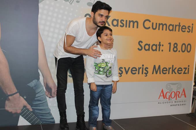 Agora AVM'de İlyas Yalçıntaş rüzgarı esti