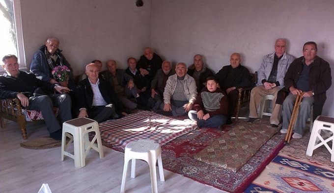 Geyve'nin emekli öğretmenlerinden sitem