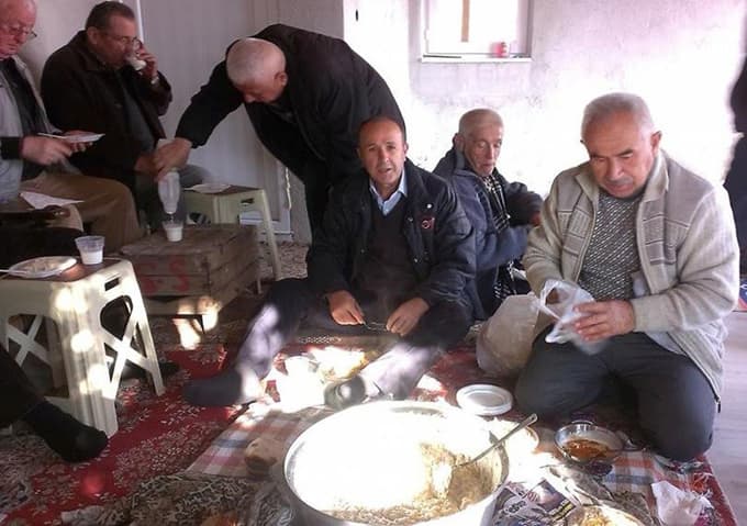 Geyve'nin emekli öğretmenlerinden sitem