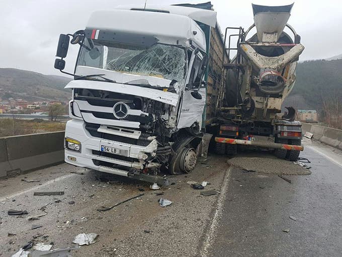 Alifuatpaşa'da kaza! 2 yaralı
