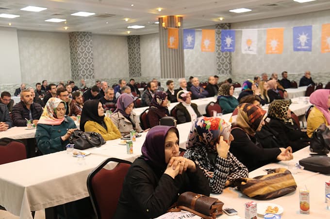 "Attıkları Asılsız Tweetlerle Birliğimizi Bozmak İsteyenler Var"