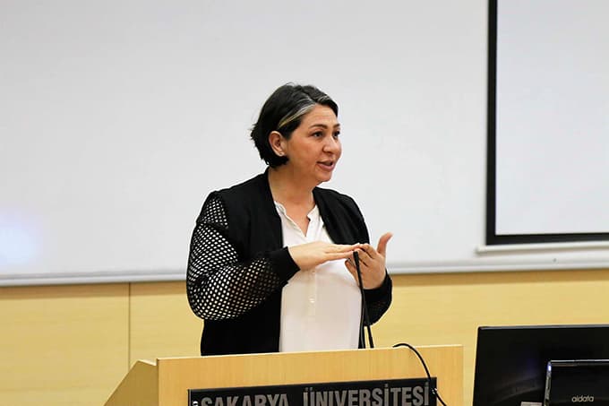 İşaret dilinin önemini anlattılar