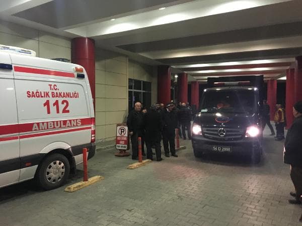 Karasu Devlet Hastanesi'nde hareketli saatler