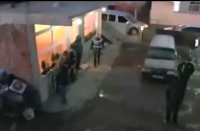 200 polis şafak vaktinde operasyon yaptı!