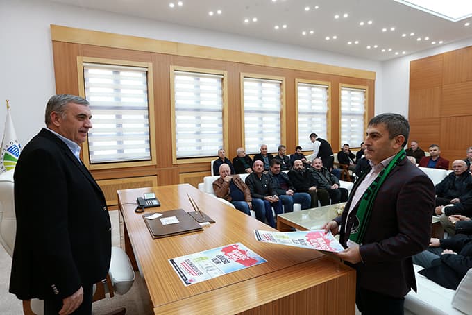 "Vatansız olmaz dövizsiz olur"