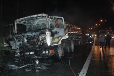 Seyir Halindeki Tanker Alev Aldı