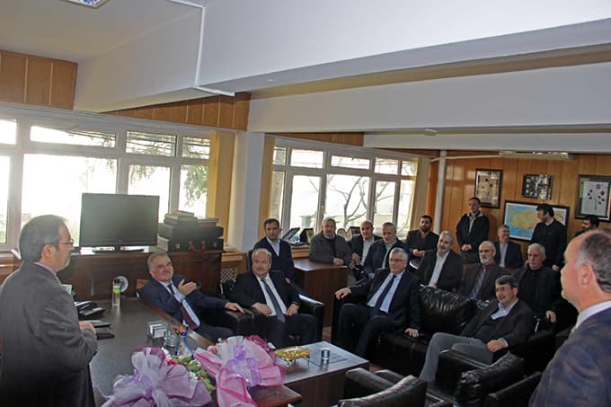 İlahiyat Fakültesi'nin dekanı değişti