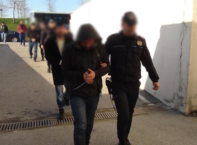 Gözaltındaki 'ev ağabeyleri' adliyeye sevk edildi