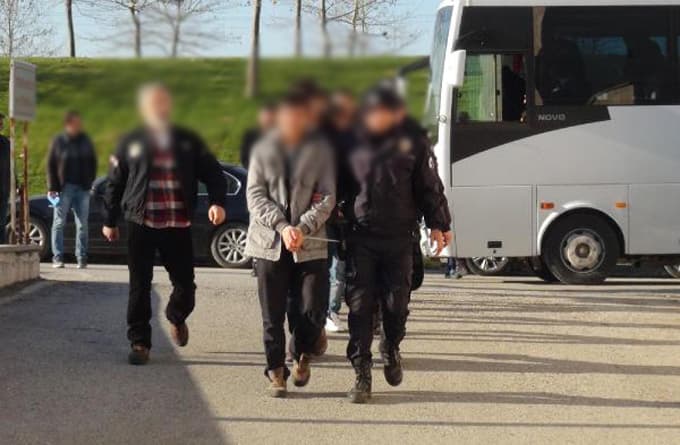 Gözaltındaki 'ev ağabeyleri' adliyeye sevk edildi