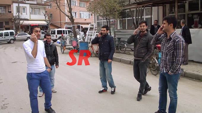 ''Telefonla konuşmak için ağaca çıkan var''