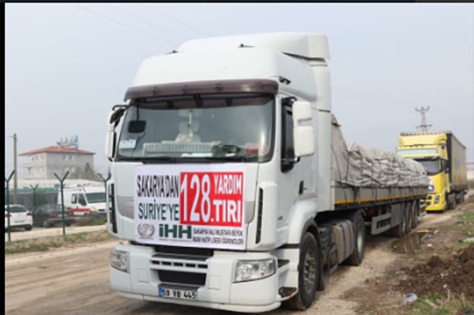 Suriye'ye 4 yardım TIR'ı daha yola çıktı