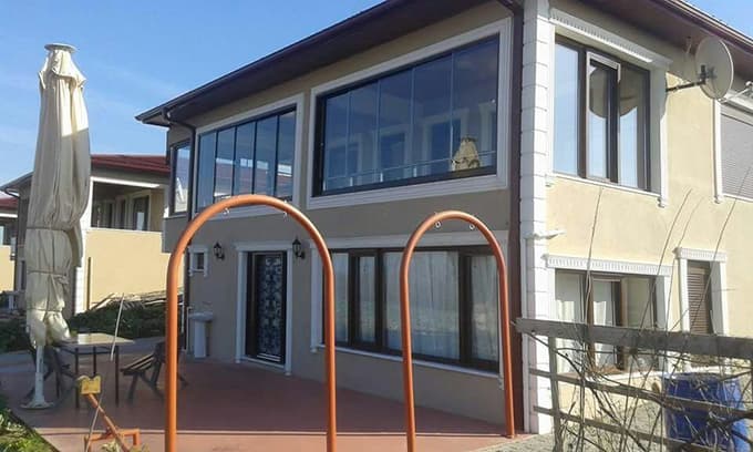 Kaynarca'da 3 eve hırsız girdi