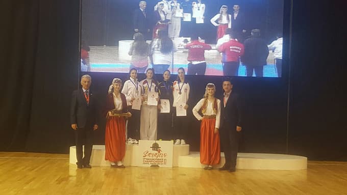 Hendekli karateci Balkan Şampiyonasında ikinci oldu
