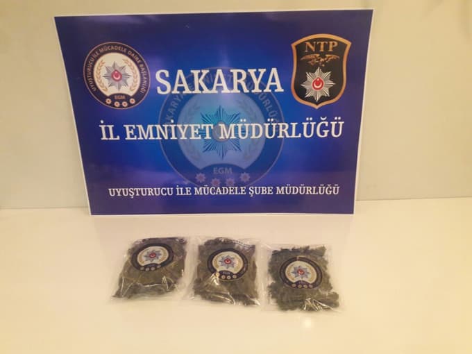 Uyuşturucu tacirlerine göz açtırmıyorlar!