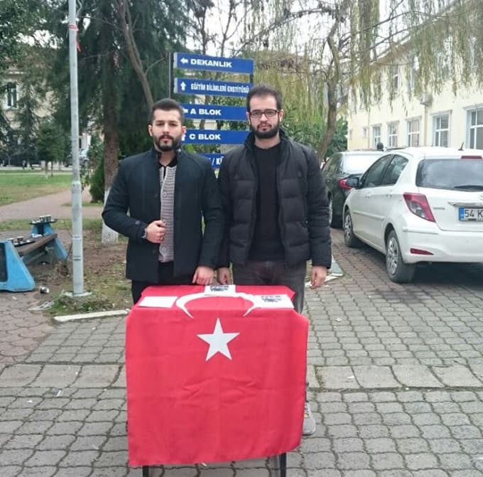 Ülkücü Üniversite Öğrencileri Bildiri Dağıttı