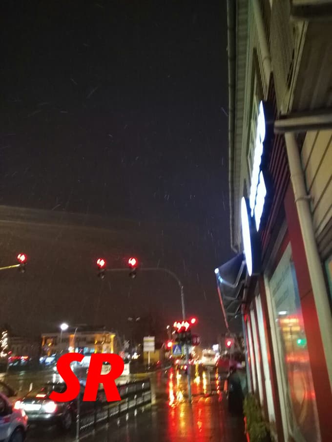 Şehir merkezinde kar yağışı başladı