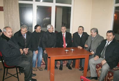 "Hizmet Ak Kadroların İşi, Hizmet Bizim İşimiz"