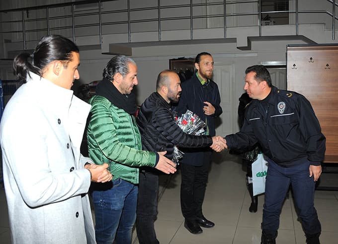 Sakaryaspor'dan Çevik Kuvvet'e taziye