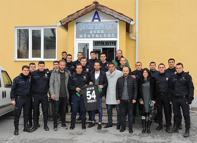 Sakaryaspor'dan Çevik Kuvvet'e taziye
