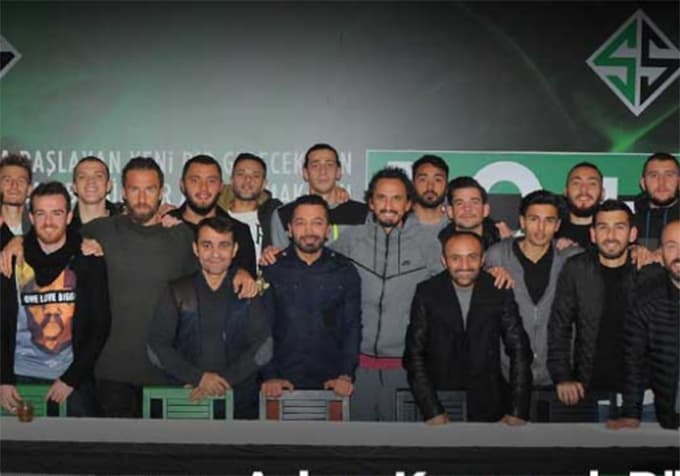 Ünlü oyuncular ve Aşkım Kapışmak'tan Sakaryaspor ziyareti