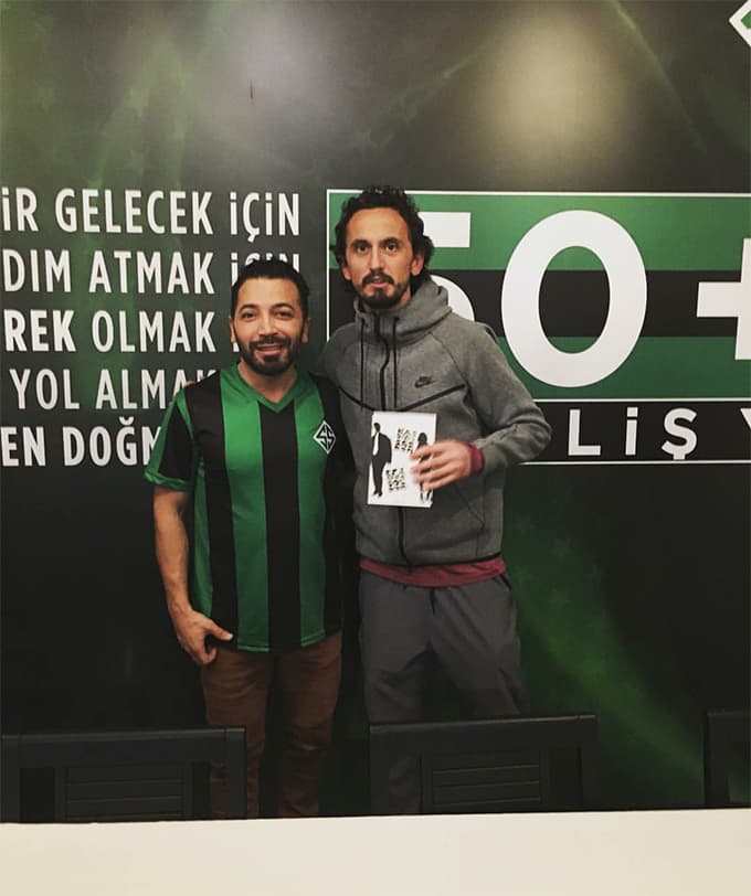 Ünlü oyuncular ve Aşkım Kapışmak'tan Sakaryaspor ziyareti