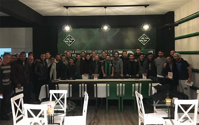 Ünlü oyuncular ve Aşkım Kapışmak'tan Sakaryaspor ziyareti