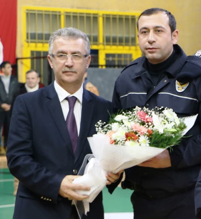 Sporculara ödüllerini polsiler verdi