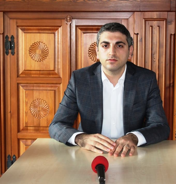 Taraklı Kaymakamı Kaya ve eşi tutuklandı