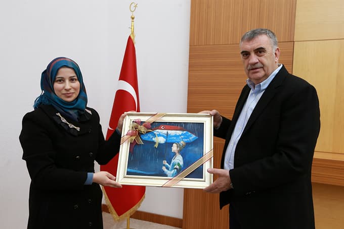 ''Dünyaya rağmen biz elinizi sımsıkı tutacağız''