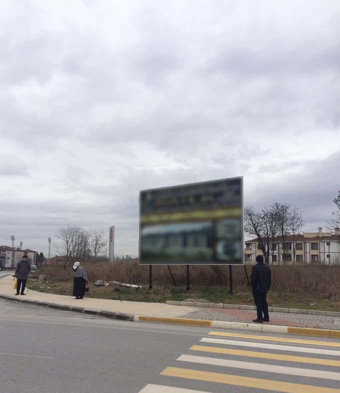 Görüntü kirliliğine yol açan reklam panoları kaldırılıyor!