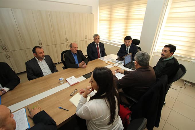 Akyazı'da kurulacak fakülteler için toplandılar