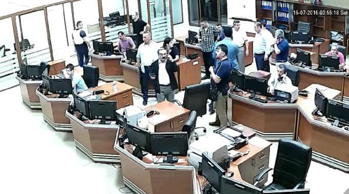 Vali Coş, 15 Temmuz gecesi Emniyet Müdürlüğü'ne geldi ve...