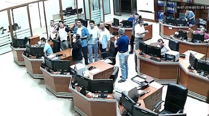 Vali Coş, 15 Temmuz gecesi Emniyet Müdürlüğü'ne geldi ve...