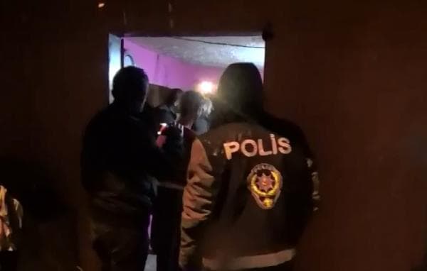 Yeni Mahalle'ye polis baskını: 20 gözaltı!