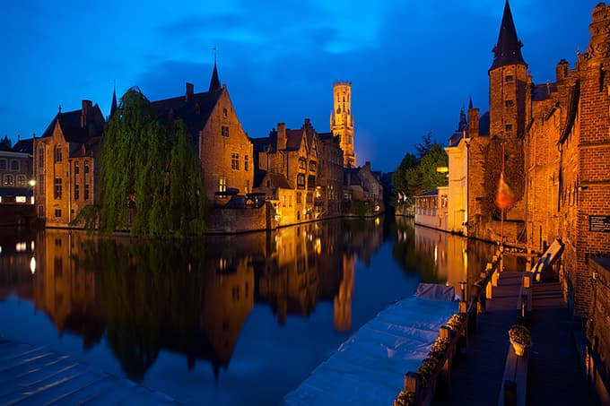 Amsterdam ve Brugge için tur fırsatlarını kaçırmayın!