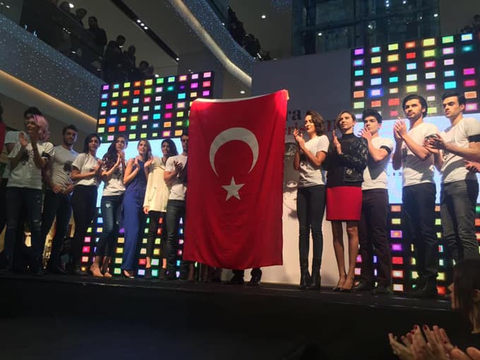 Ünlü mankenler Sakarya'ya geldi