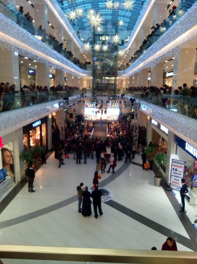 Ünlü mankenler Sakarya'ya geldi