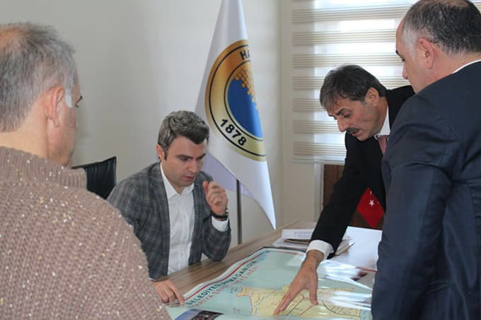 Alemdar Başbakan'la görüştü
