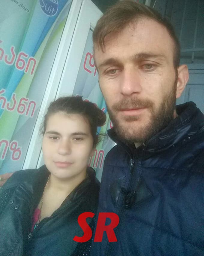 ''Ne olur yardım edin, eşim Türkiye'ye dönemiyor''