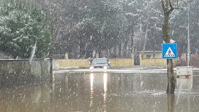 Karasu'da su baskını