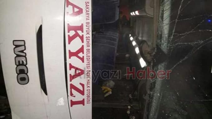 Akyazı'da zincirleme kaza