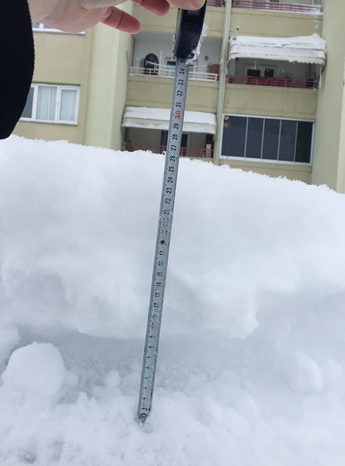 Kar kalınlığı 25 santimetreye ulaştı