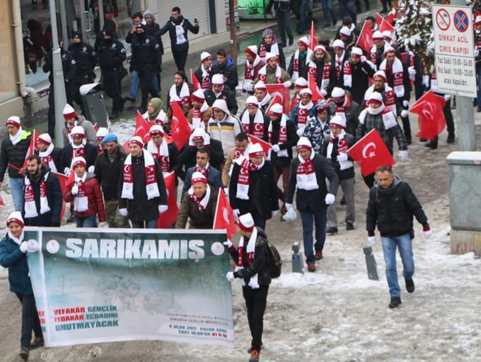 Sarıkamış Şehitleri için yürüdüler