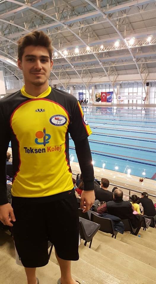 Sakaryalı yüzücü, rekor kırarak Türkiye 1.'si oldu