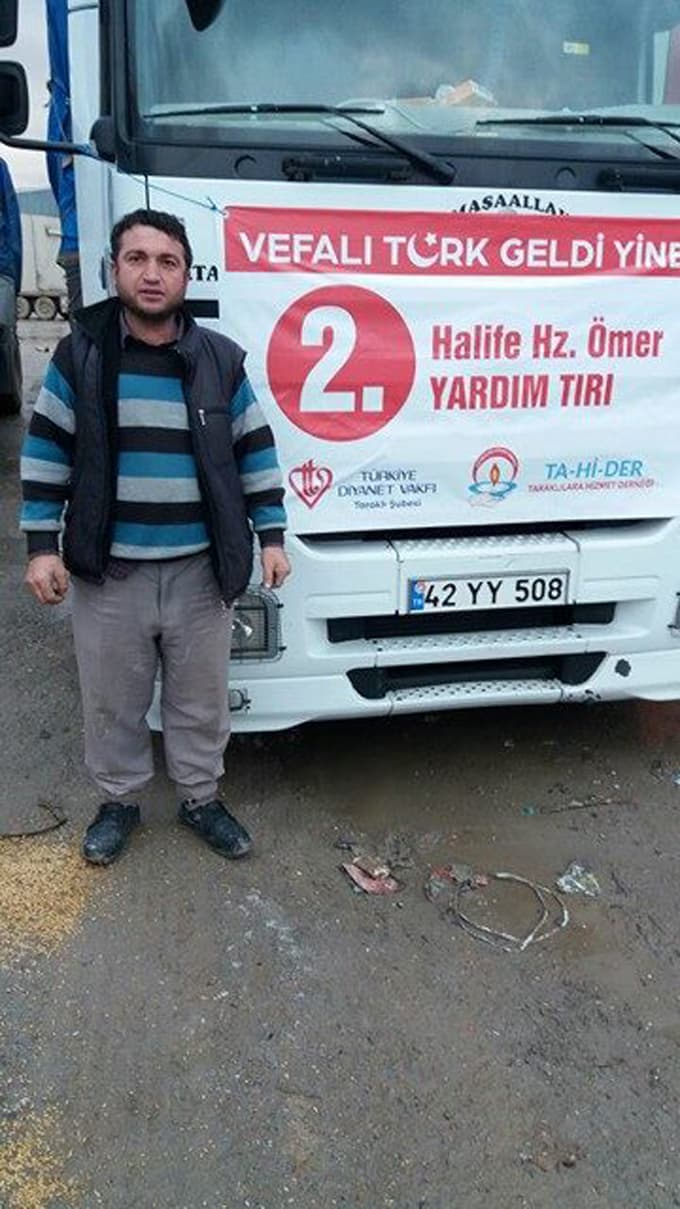 Olumsuz hava şartlarına rağmen sınıra ulaştılar