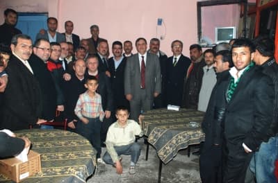 Enver Toçoğlu, Romanlarla Roman Oynadı