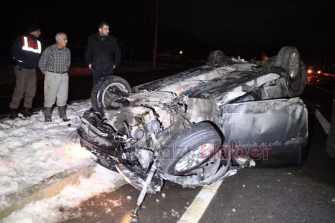 Tansiyonu düşen muhtar, aracıyla takla attı