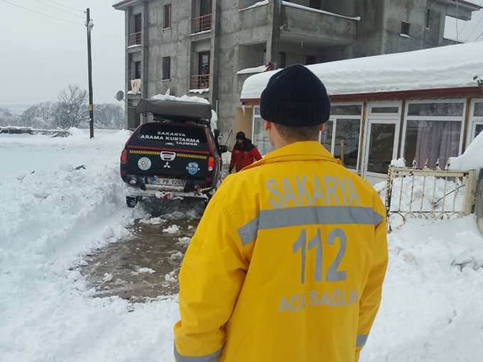 Kapanan yollar onları yıldırmadı